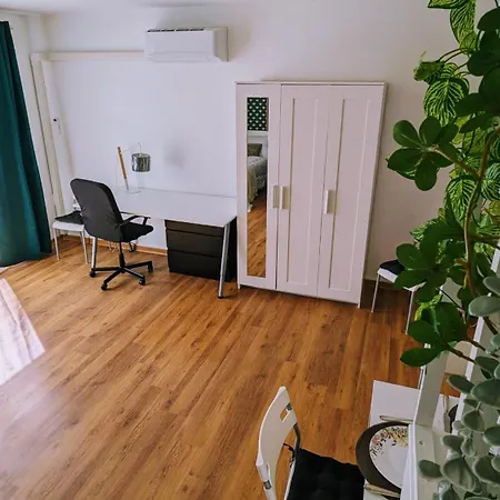 Apartman Superbe Studio 45 M Renove Avec Balcon Et Parking Gratuit *