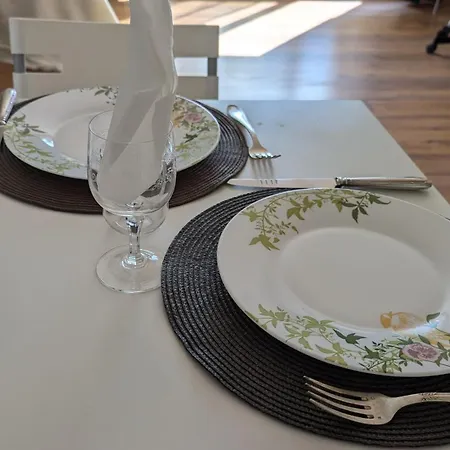 Superbe Studio 45 M Renove Avec Balcon Et Parking Gratuit Appartement Grenoble